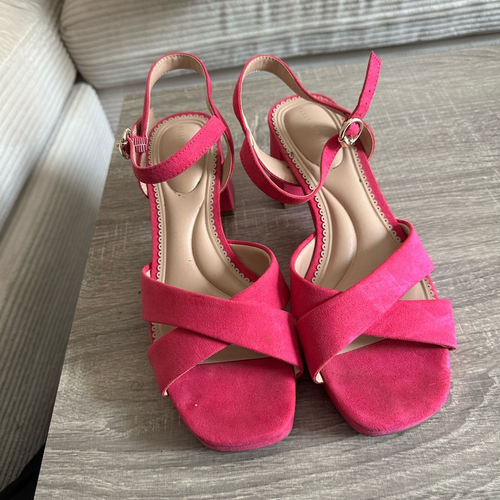 Kelly & Katie Fuchsia Heeled Sandals